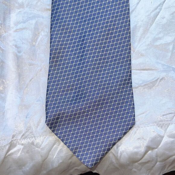 Vintage 70s Villa Bugatti Blue & Cream Geometric Wide Silk Wide Tie - Picture 1 of 6